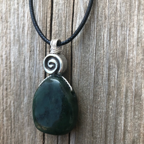 Nephrite Jade - Picture 6 of 12